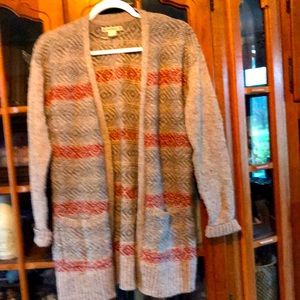 Beautiful Ruff Hewn wool blend cardigan! Very cozy , worn once ! It has pockets